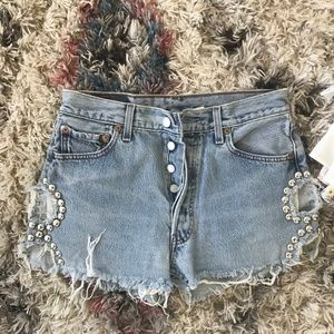 Levi's/LF light wash jean shorts with cutouts